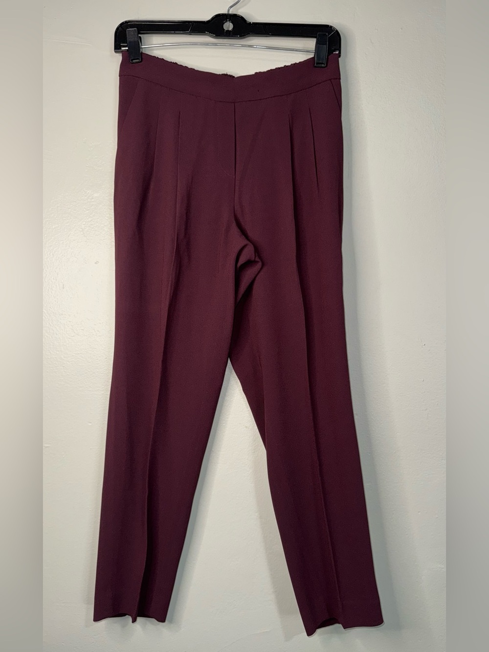 Aritzia Tailored Cropped Pants in Wine